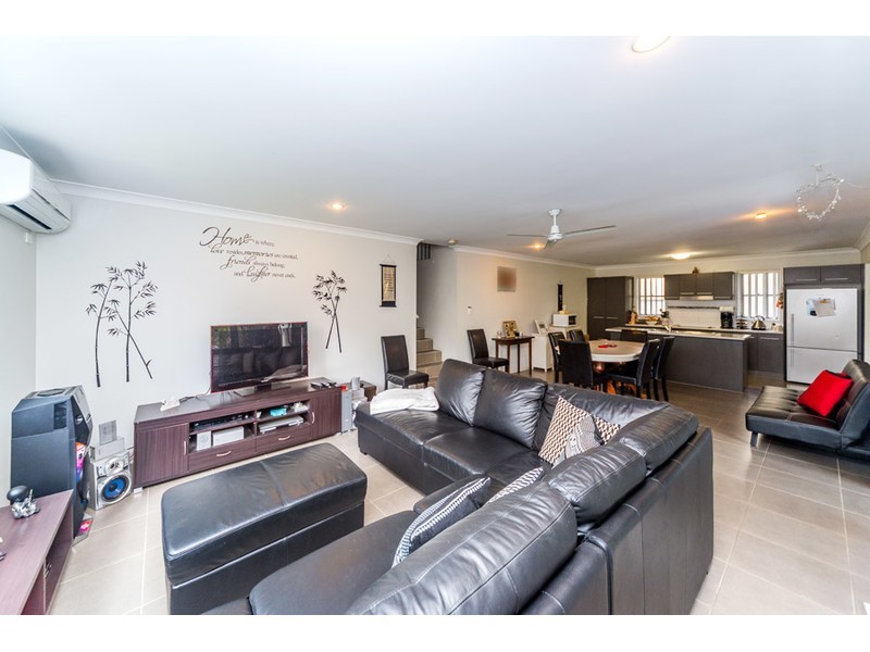 1 Caragh Crescent, Oxenford QLD 4210