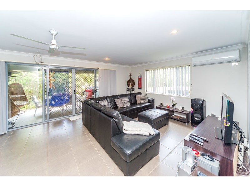1 Caragh Crescent, Oxenford QLD 4210