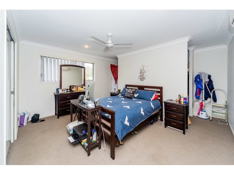 1 Caragh Crescent, Oxenford QLD 4210