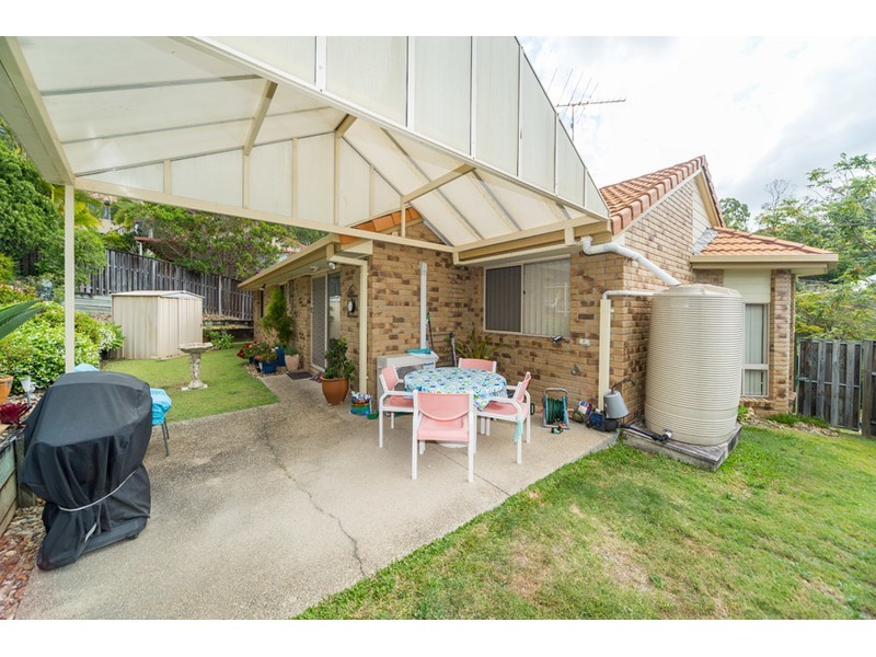 8 Bellona Court, Pacific Pines QLD 4211