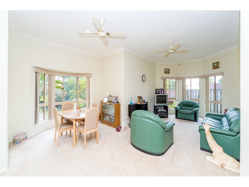 8 Bellona Court, Pacific Pines QLD 4211