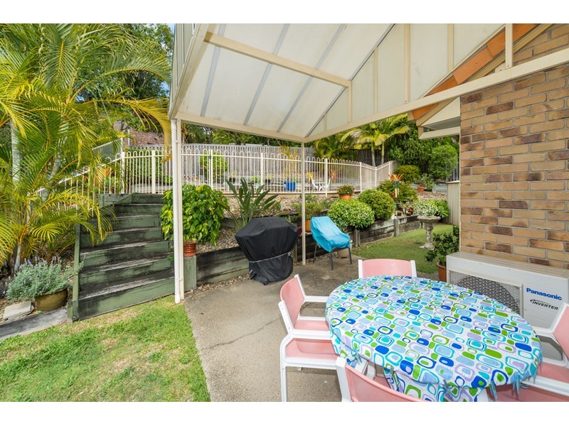 8 Bellona Court, Pacific Pines QLD 4211