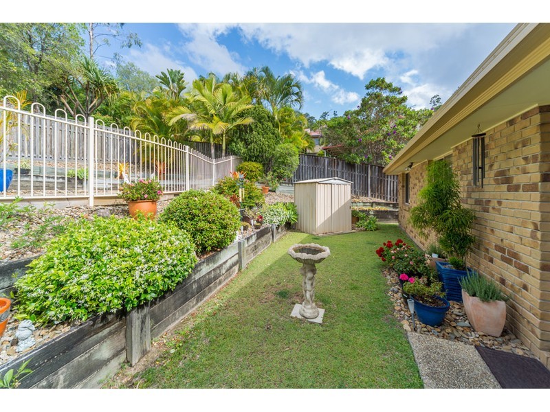 8 Bellona Court, Pacific Pines QLD 4211