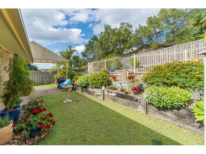 8 Bellona Court, Pacific Pines QLD 4211