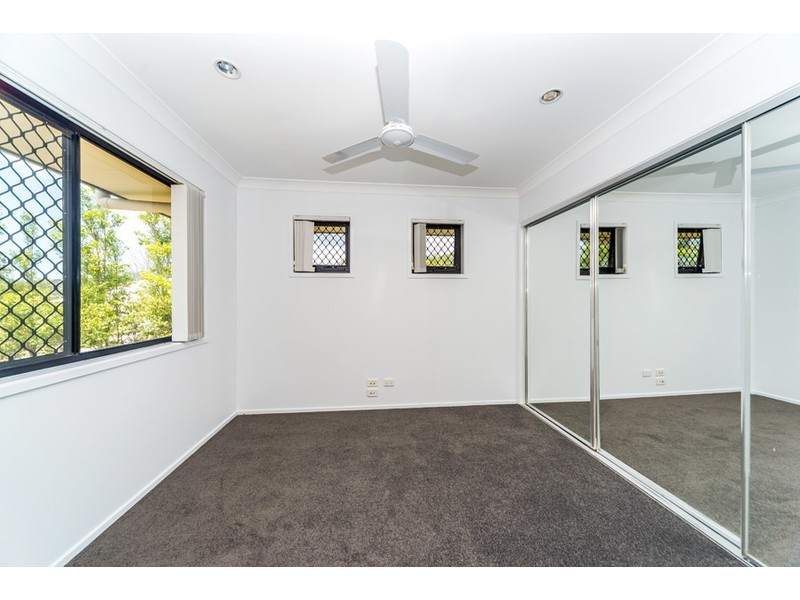 13 Silver Dawn Crescent, Oxenford QLD 4210