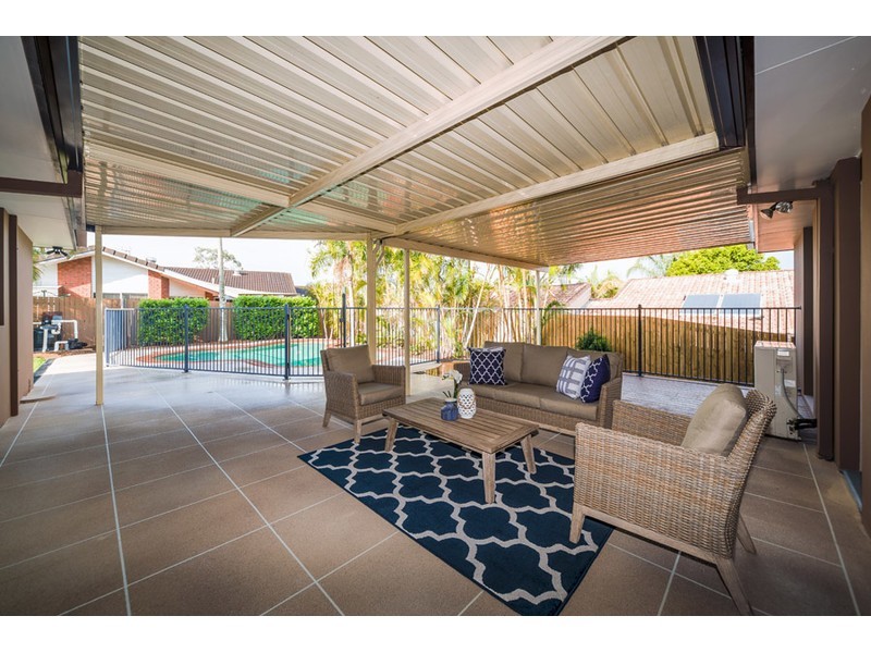 13 Adaminaby Drive, Helensvale QLD 4212