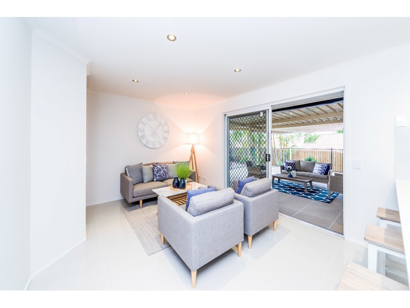 13 Adaminaby Drive, Helensvale QLD 4212