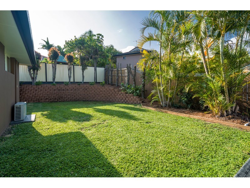 13 Adaminaby Drive, Helensvale QLD 4212