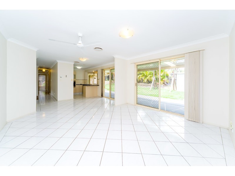 196 Universal Street, Oxenford QLD 4210