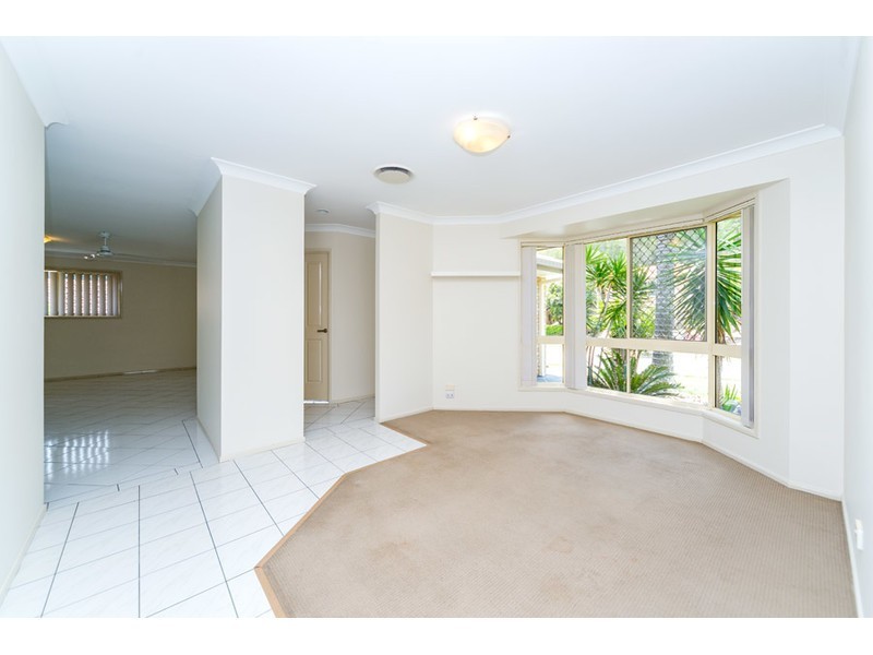 196 Universal Street, Oxenford QLD 4210