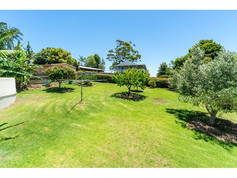 17 Paradise Drive, Tamborine Mountain QLD 4272