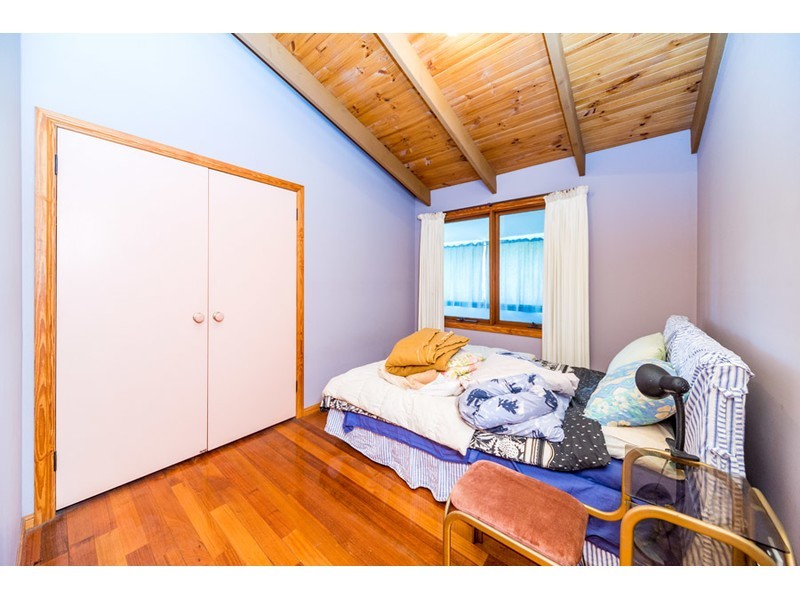 17 Paradise Drive, Tamborine Mountain QLD 4272