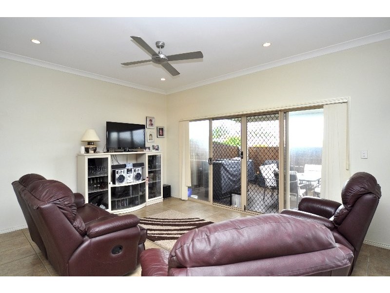 2/6 Lacy Lane, Upper Coomera QLD 4209