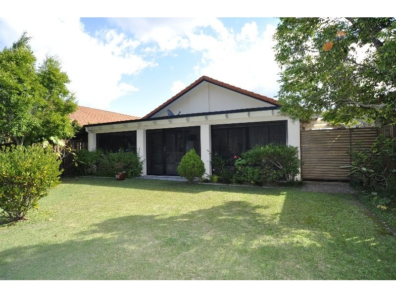 15 Wandilla Drive, Helensvale QLD 4212