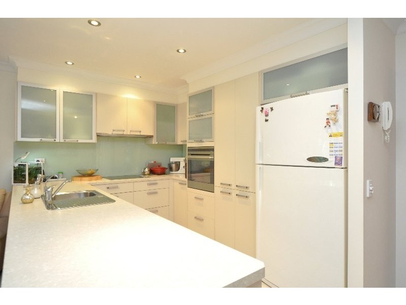 31/1 Archipelago Street, Pacific Pines QLD 4211