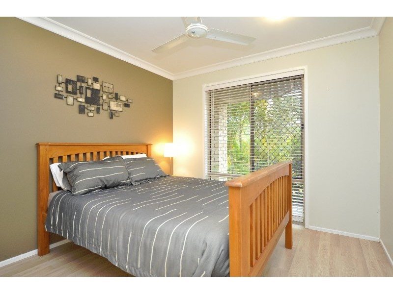 28/1 Archipelago Street, Pacific Pines QLD 4211