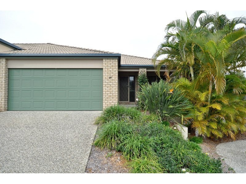 28/1 Archipelago Street, Pacific Pines QLD 4211