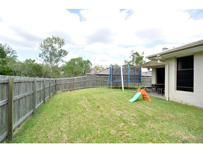 22 Stoneleigh Way, Holmview QLD 4207
