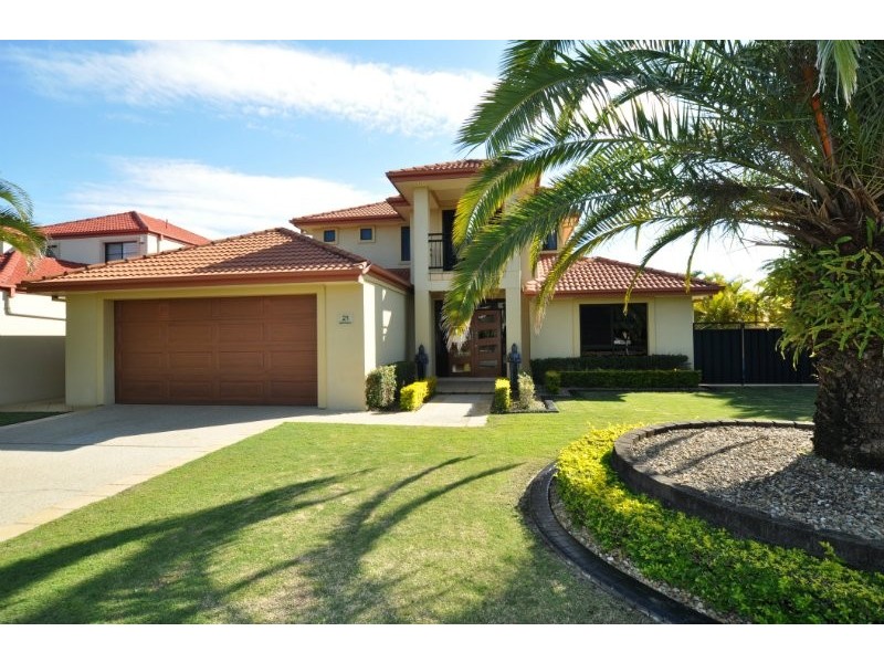21 Calmwater Crescent, Helensvale QLD 4212