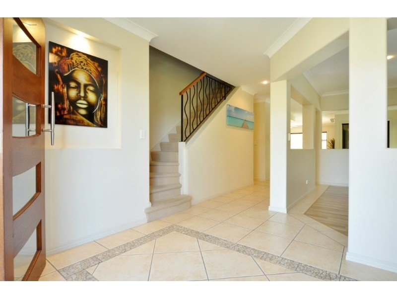 21 Calmwater Crescent, Helensvale QLD 4212