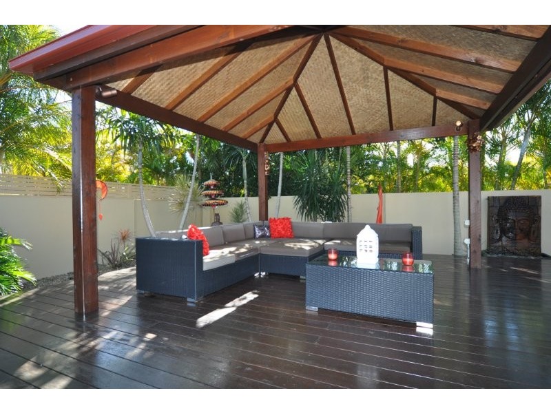 21 Calmwater Crescent, Helensvale QLD 4212