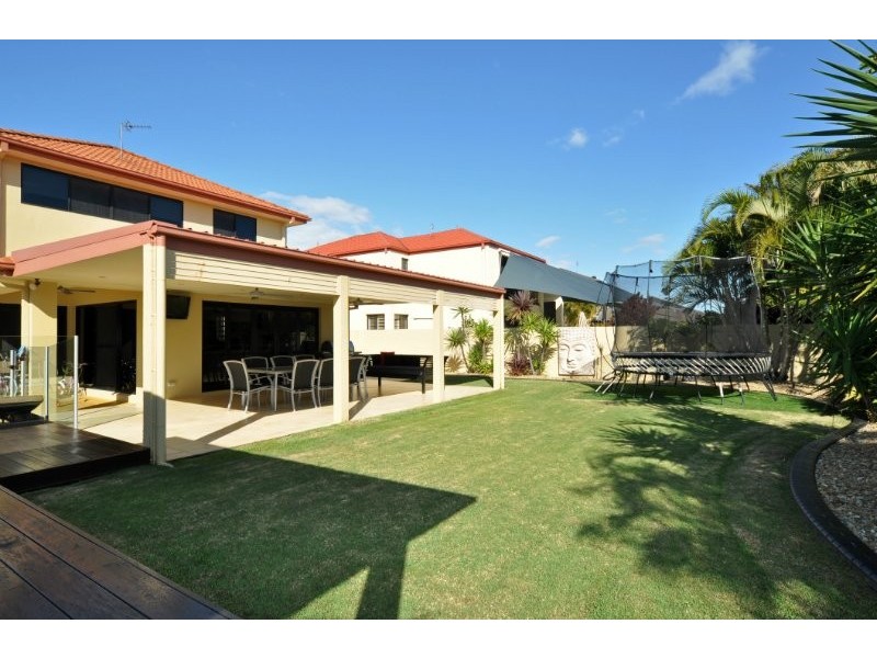 21 Calmwater Crescent, Helensvale QLD 4212