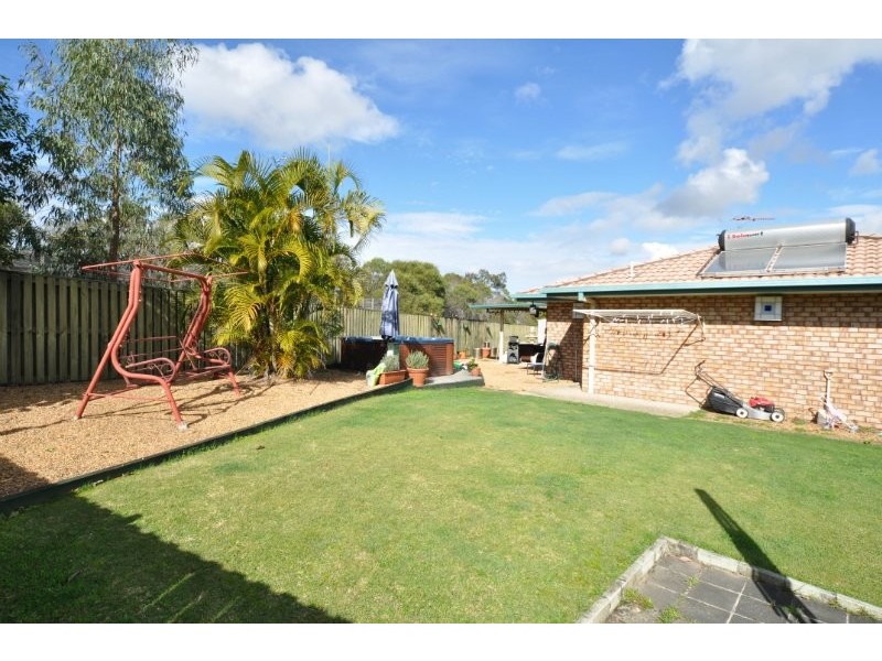 29 Enderbury Crescent, Pacific Pines QLD 4211