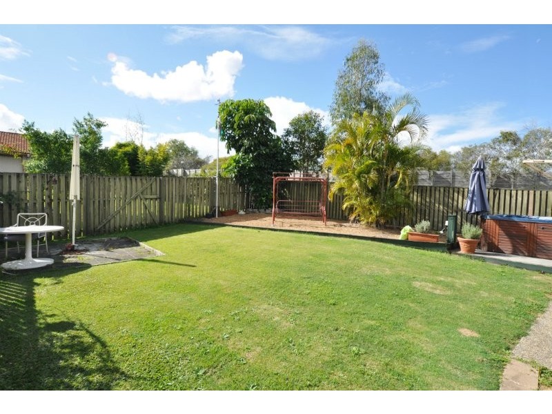 29 Enderbury Crescent, Pacific Pines QLD 4211