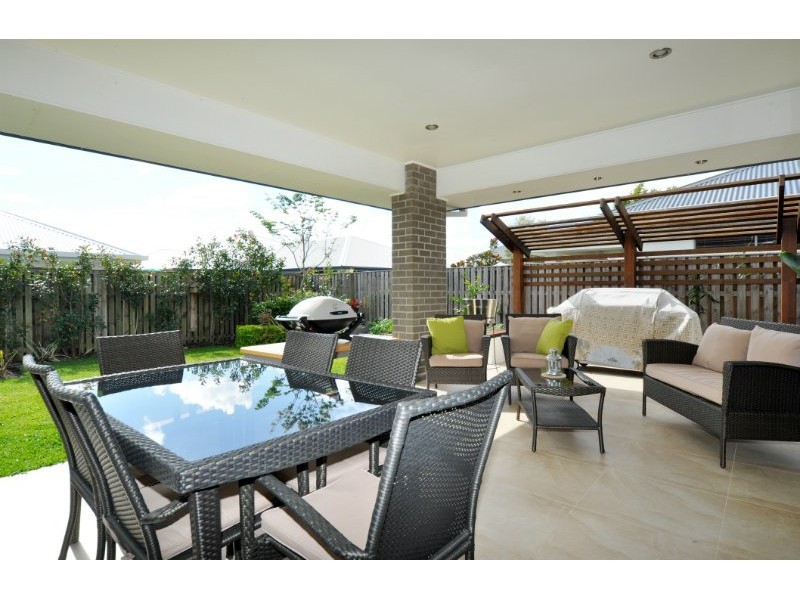 23 Drafters Crescent, Upper Coomera QLD 4209