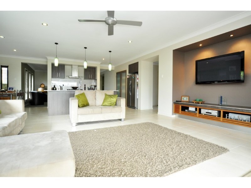 23 Drafters Crescent, Upper Coomera QLD 4209