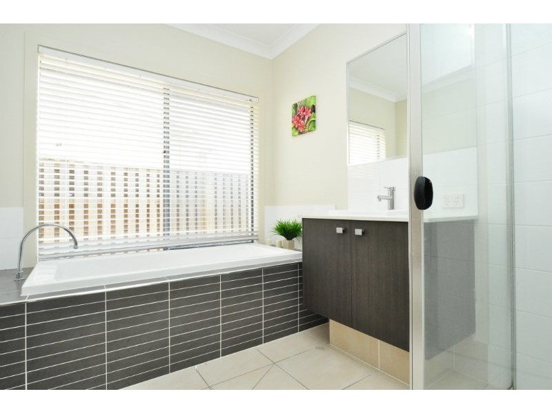 23 Drafters Crescent, Upper Coomera QLD 4209