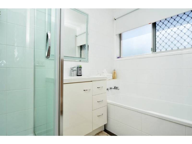 3 Bathurst Court, Helensvale QLD 4212