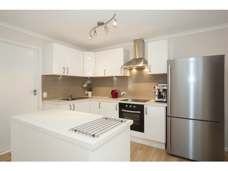 1/42 Village Way, Oxenford QLD 4210