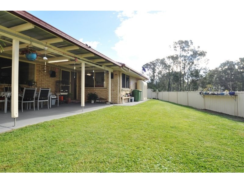 17 Silverpine Crescent, Oxenford QLD 4210