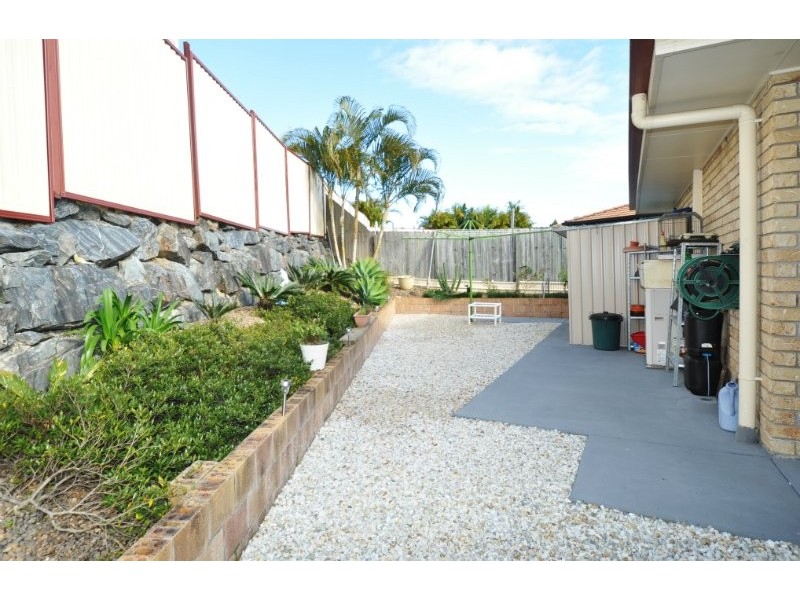 17 Silverpine Crescent, Oxenford QLD 4210