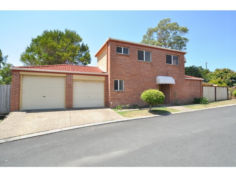 2/394 Pine Ridge Road, Coombabah QLD 4216