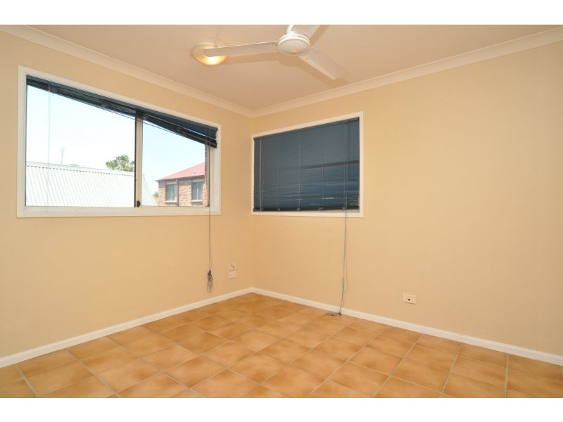 2/394 Pine Ridge Road, Coombabah QLD 4216