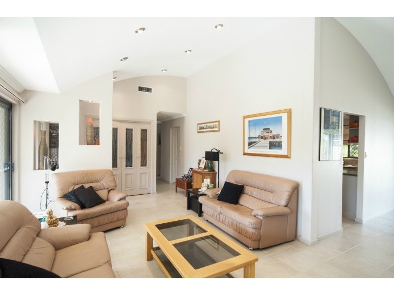 90 Parkes Drive, Helensvale QLD 4212