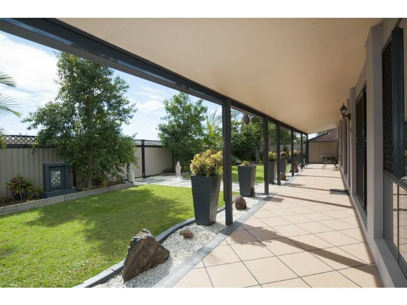 90 Parkes Drive, Helensvale QLD 4212