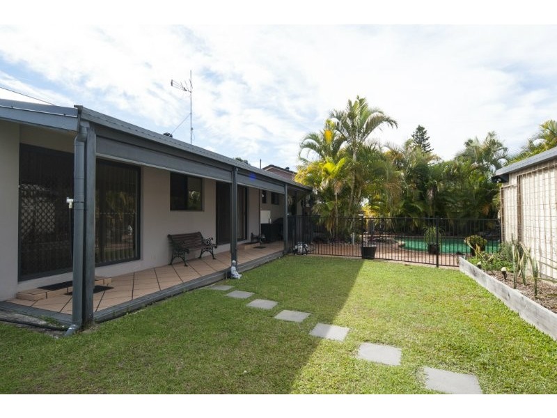 90 Parkes Drive, Helensvale QLD 4212