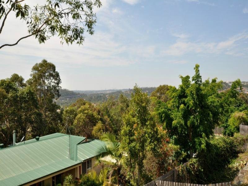 33 Crestridge Crescent, Oxenford QLD 4210