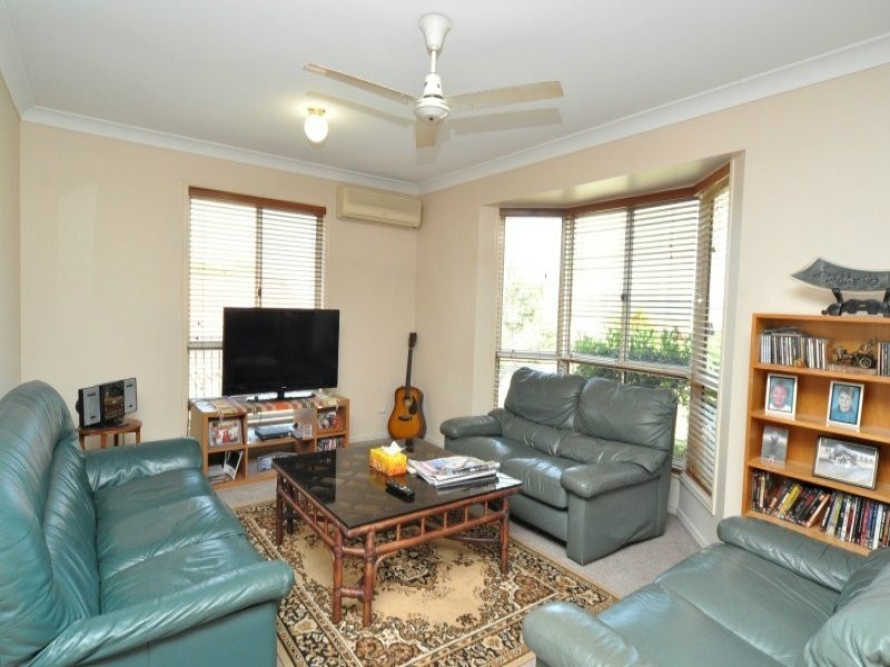 33 Crestridge Crescent, Oxenford QLD 4210
