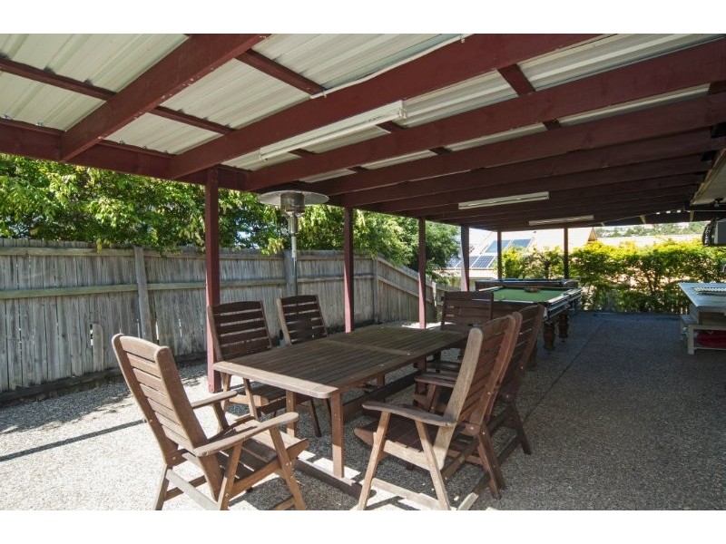 1 Regal Court, Highland Park QLD 4211