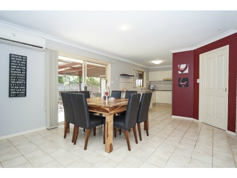 1 Regal Court, Highland Park QLD 4211