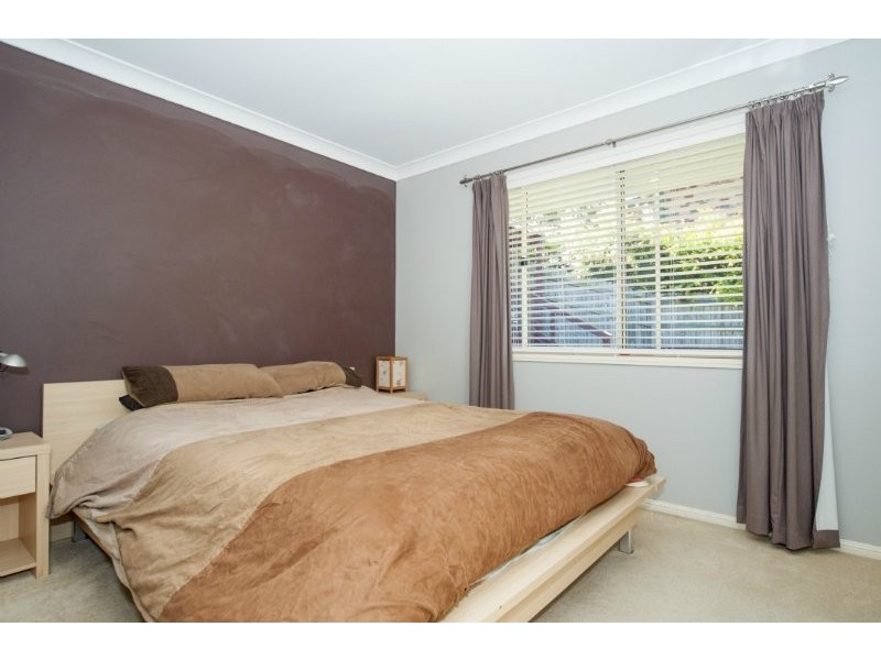 1 Regal Court, Highland Park QLD 4211