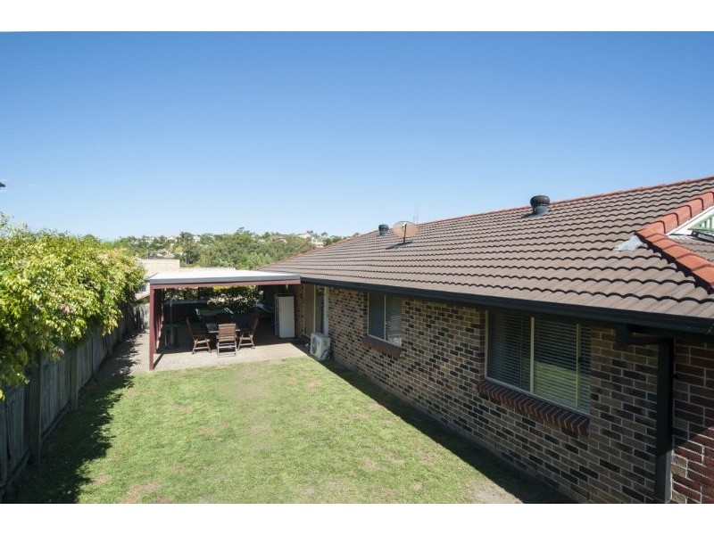 1 Regal Court, Highland Park QLD 4211