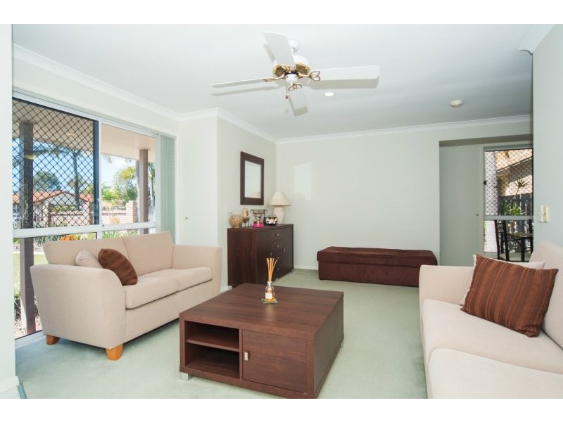 8 Westpark Court, Helensvale QLD 4212