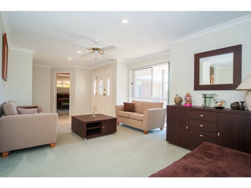 8 Westpark Court, Helensvale QLD 4212