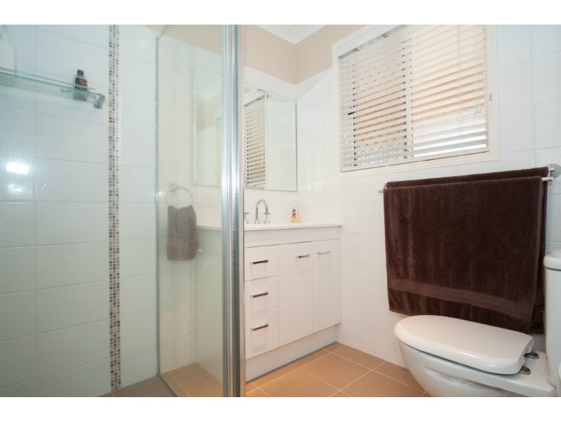 8 Westpark Court, Helensvale QLD 4212