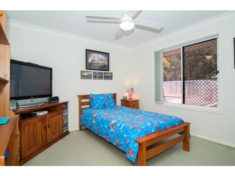 8 Westpark Court, Helensvale QLD 4212